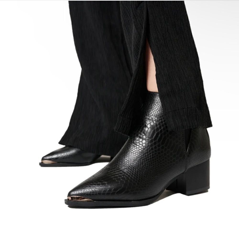 SEVEN7 Madison Python Pointed Bootie NWT - image 5